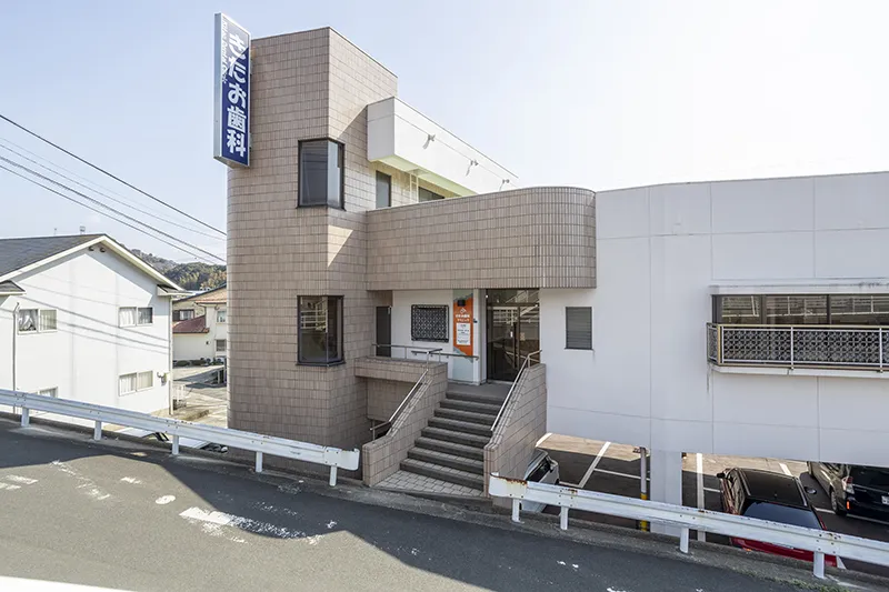 削らない治療を